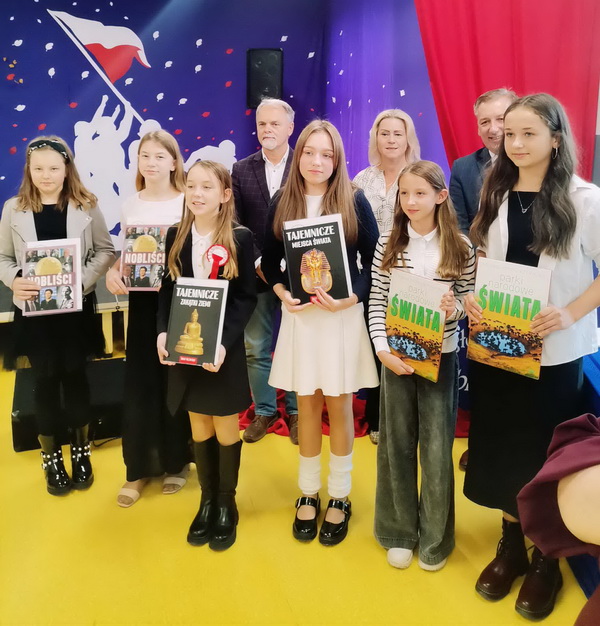 XVI Powiatowy Festiwal Piosenki Patriotycznej....